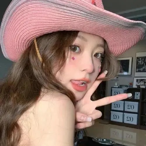 照片中的女孩海报